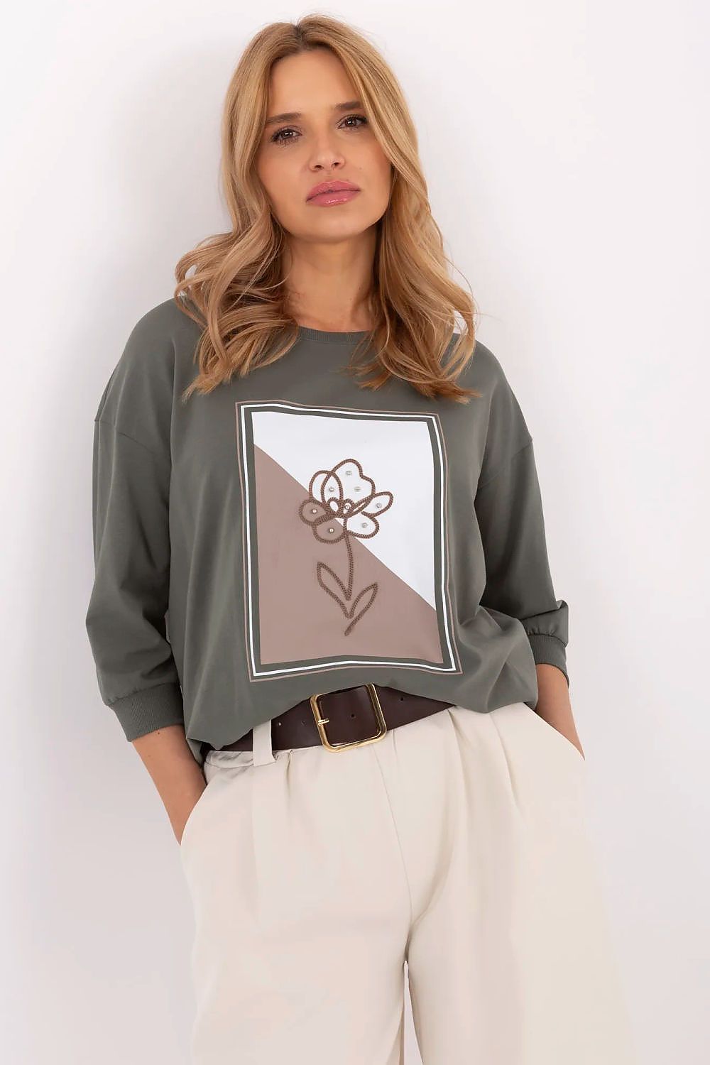 Blouse model 210657 Relevance